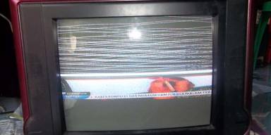 Memperbaiki TV gambar garis-garis acak